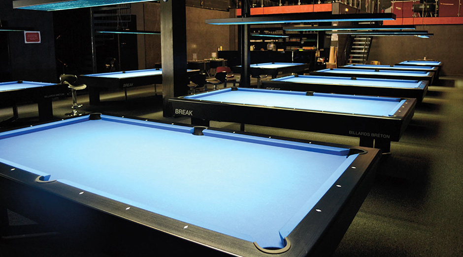 Billard-café Break Even Heeper Straße Bielefeld Table de billard de compétition BREAK