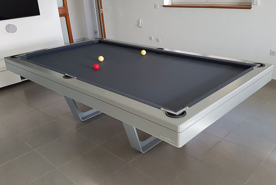 Billard design modèle aéro design signée Billards Bréton