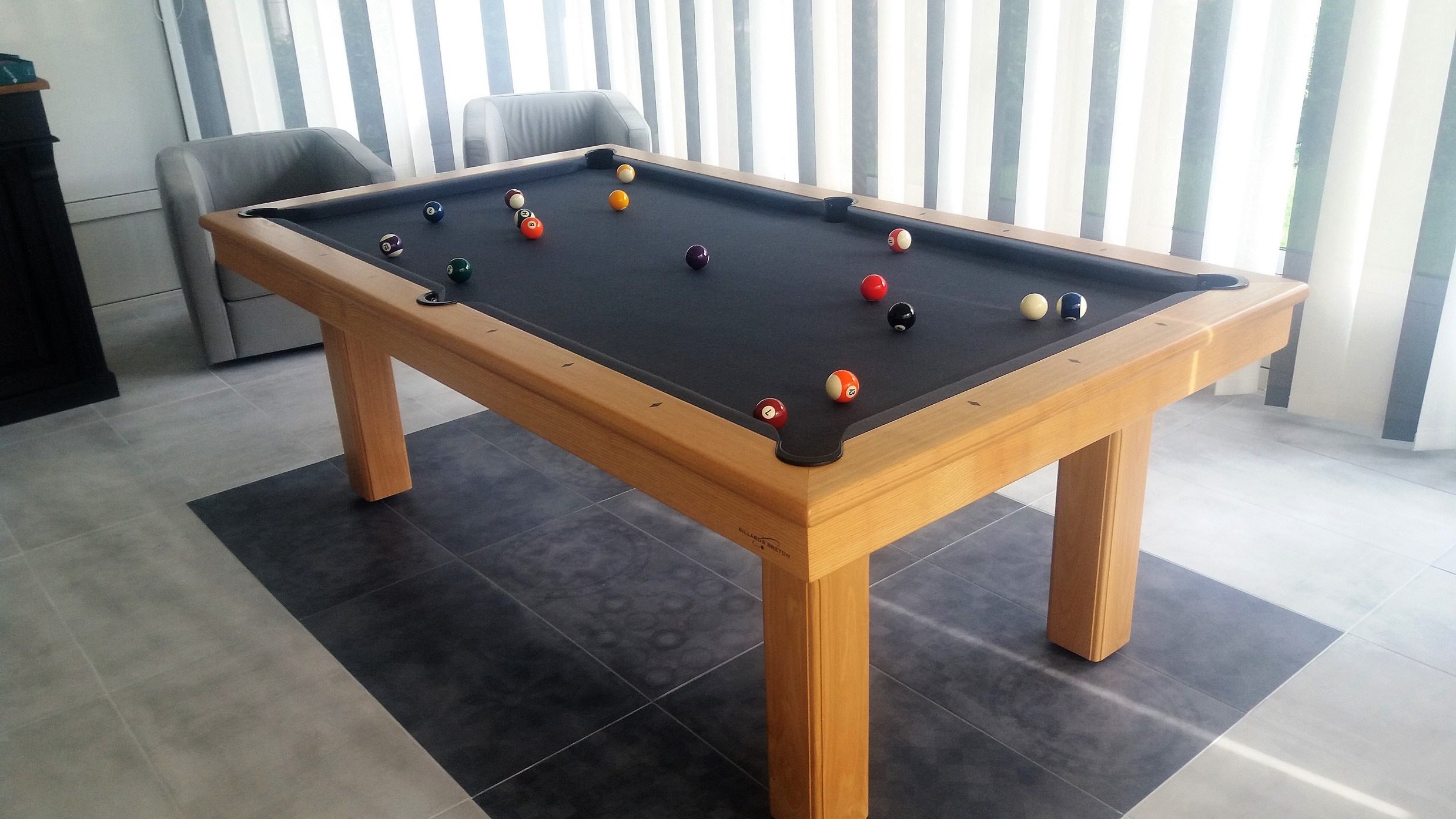 Customizable modern billiard table OIRION