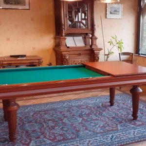 Billard Dauphin Tradition pieds tournés finition merisier avec mixité par plugs et plateau table