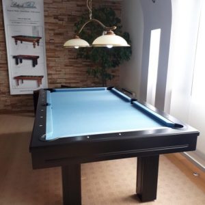 Table de billard Équinoxe noire avec un tapis bleu fabriquée par Billards Bréton